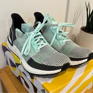 Adidas UltraBOOST 19